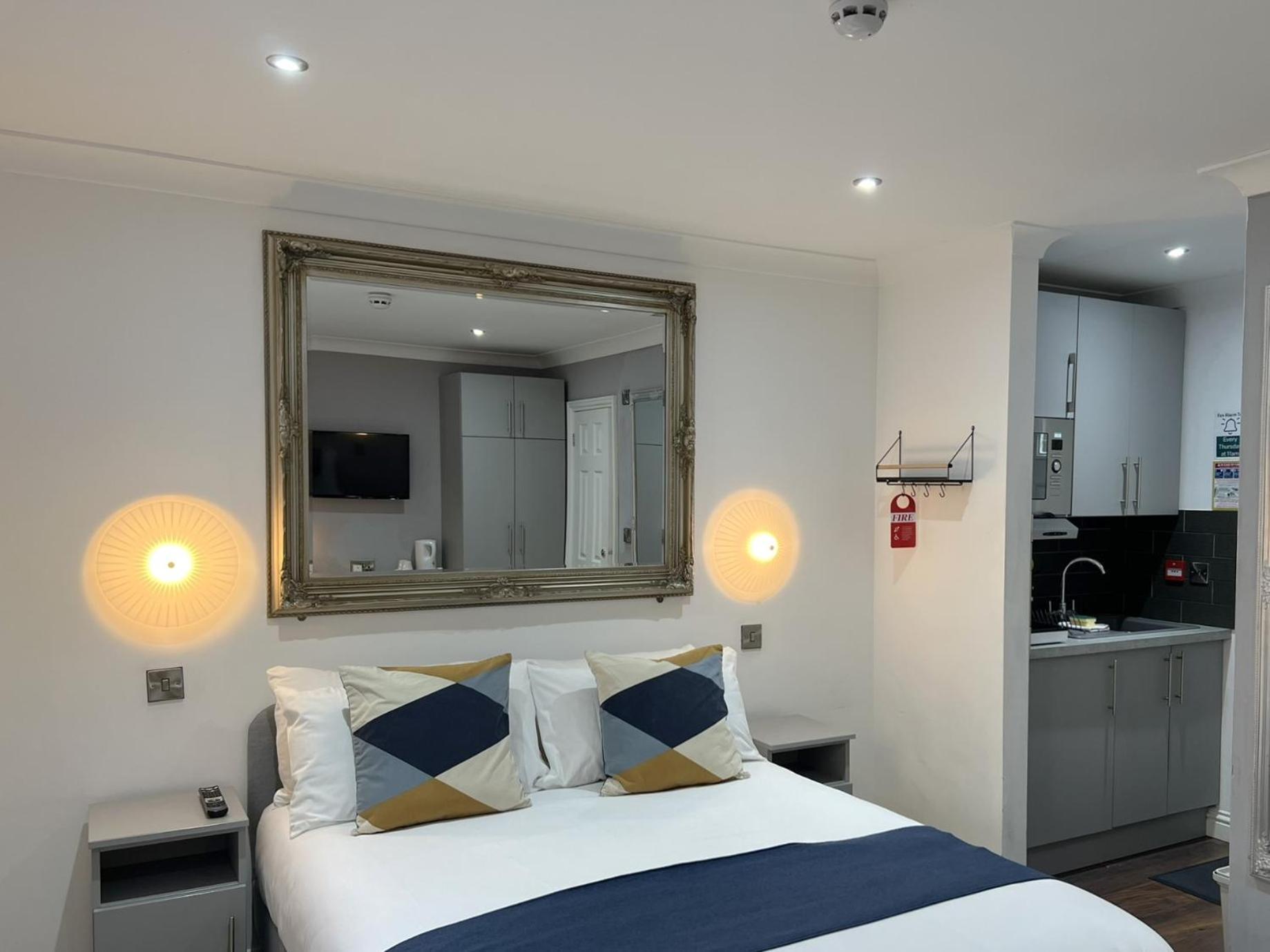 Melbury Rooms & Studios Exeter Phòng bức ảnh